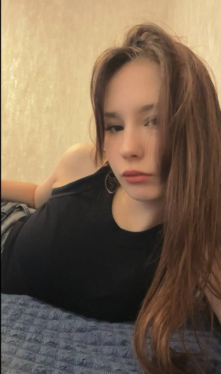 XXX Porn Photo of Nude emmelieflorence 18
