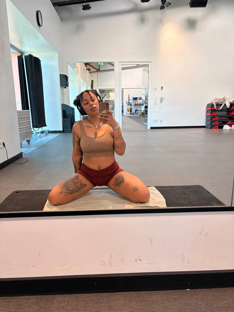 XXX Porn Photo of Nude SweetPetiteNoir 3