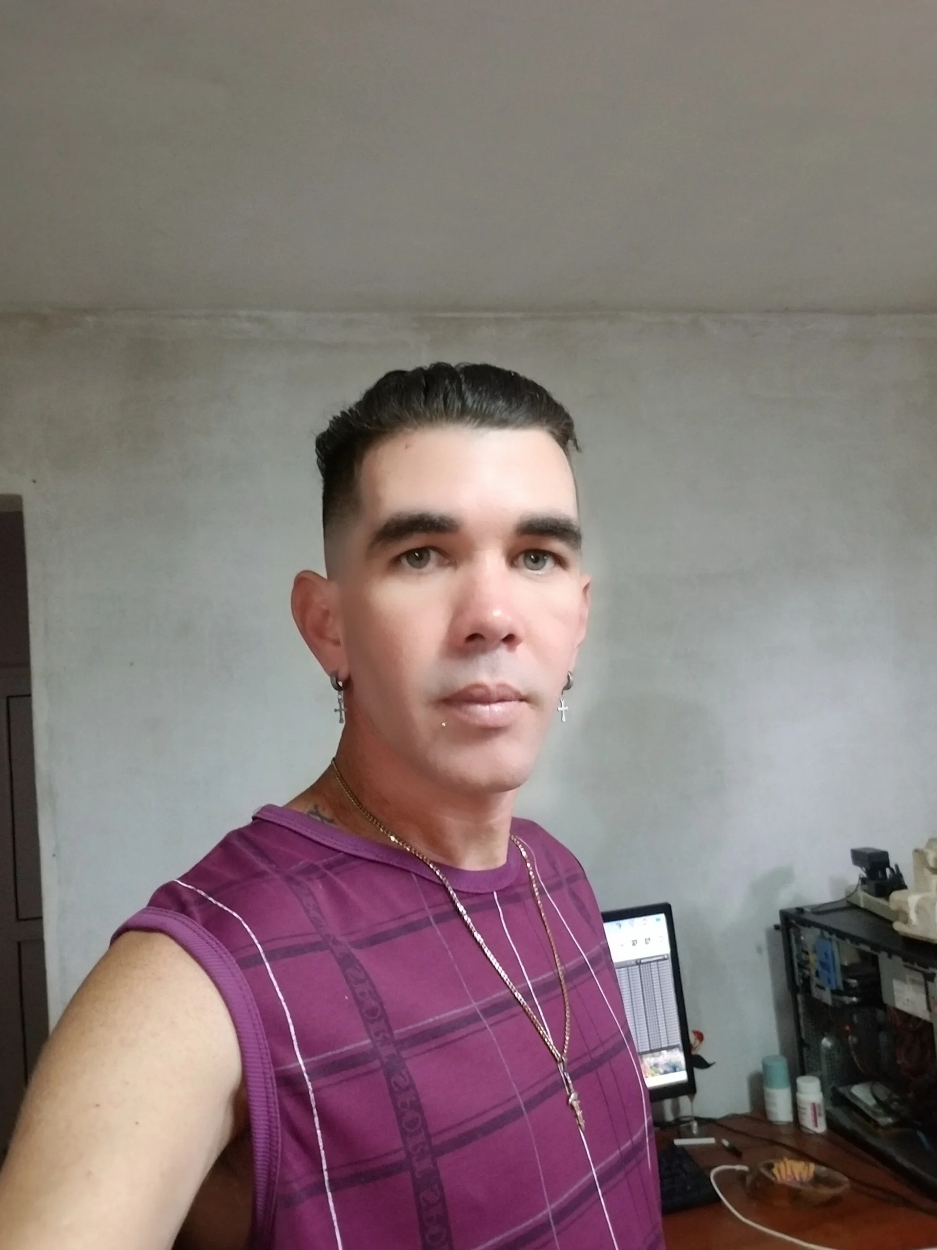 XXX Porn Photo of Nude Brian8969 4