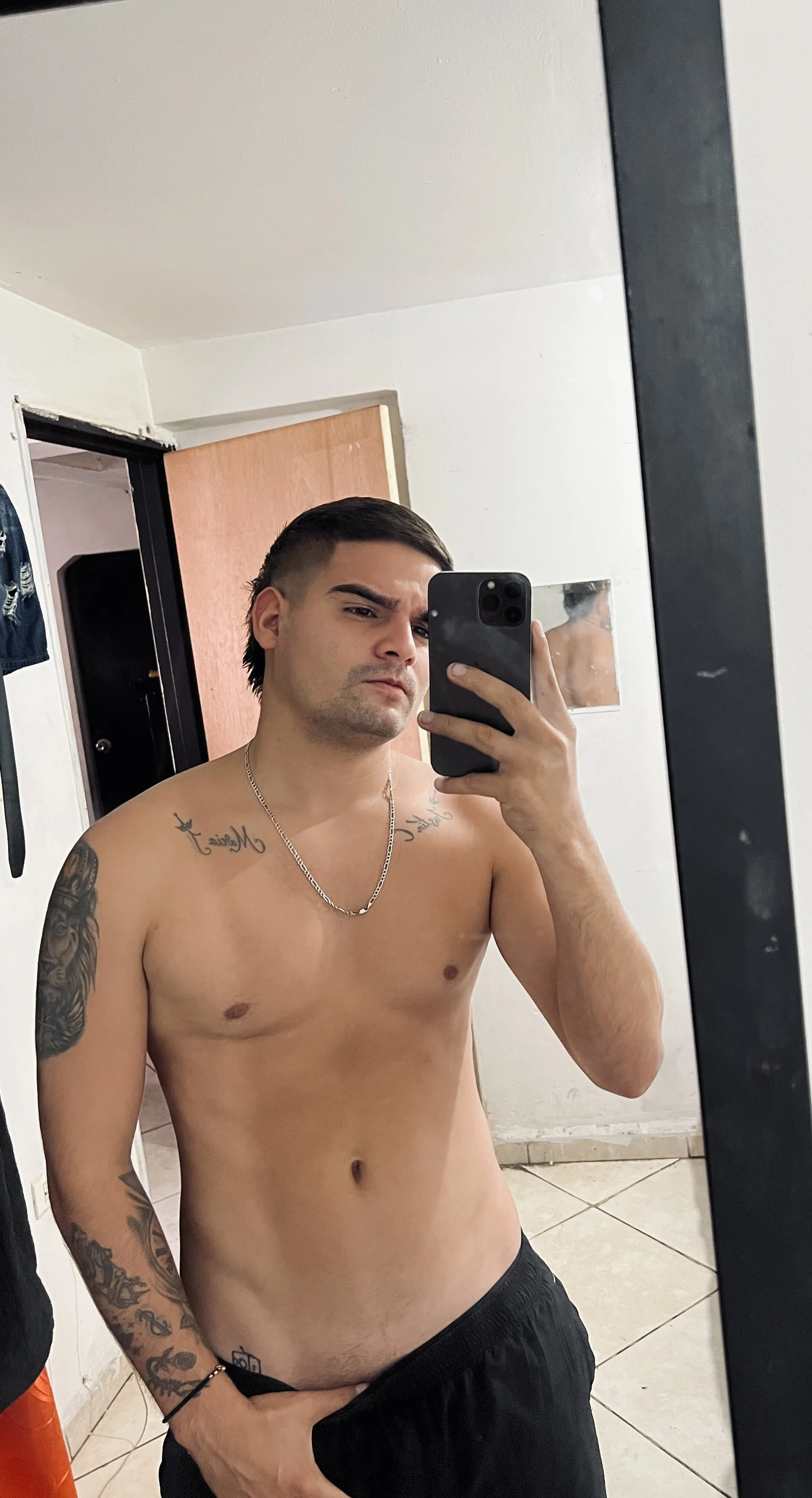 XXX Porn Photo of Nude Teodoro2000xxx 1
