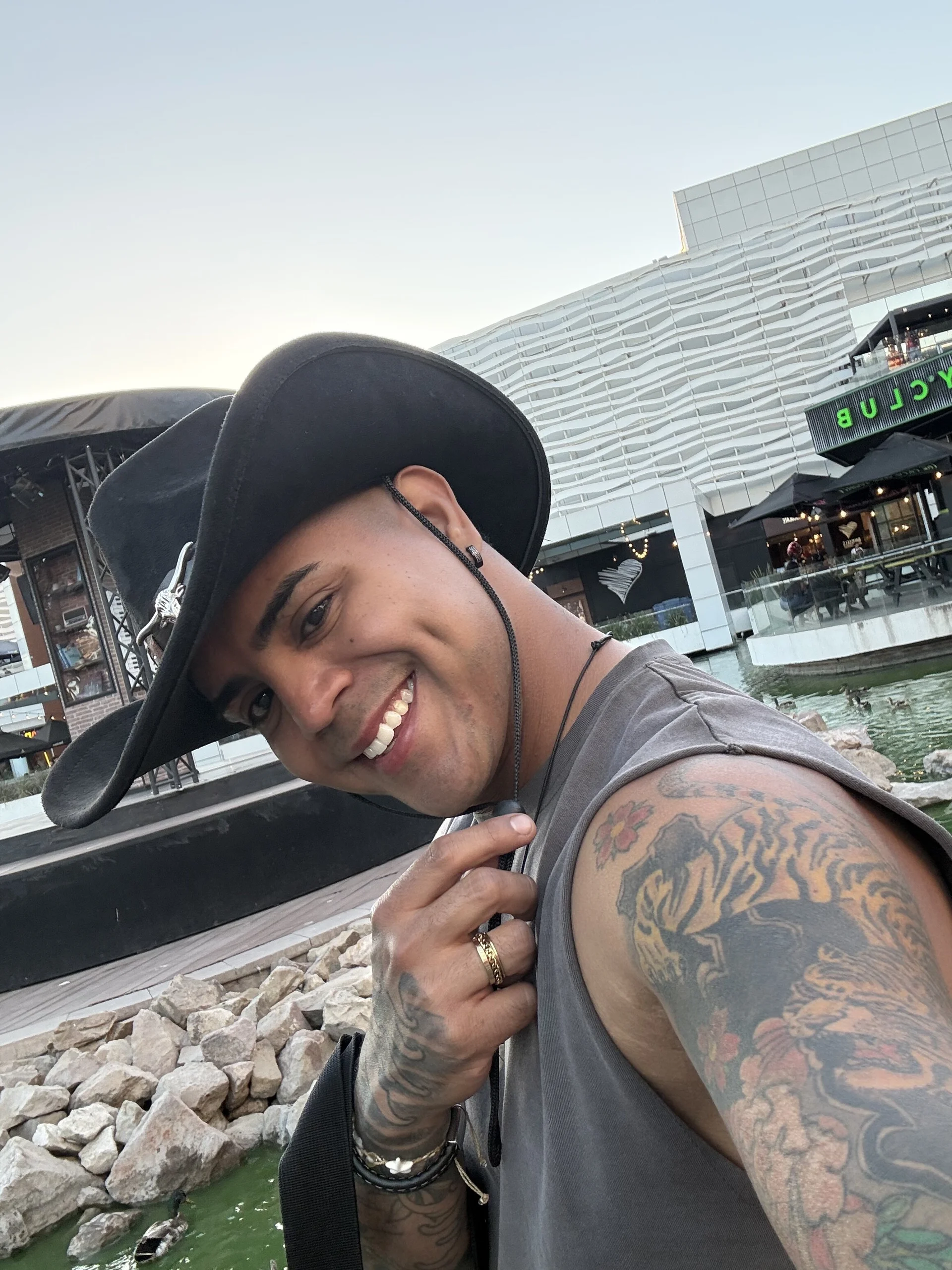 XXX Porn Photo of Nude andyh444 4