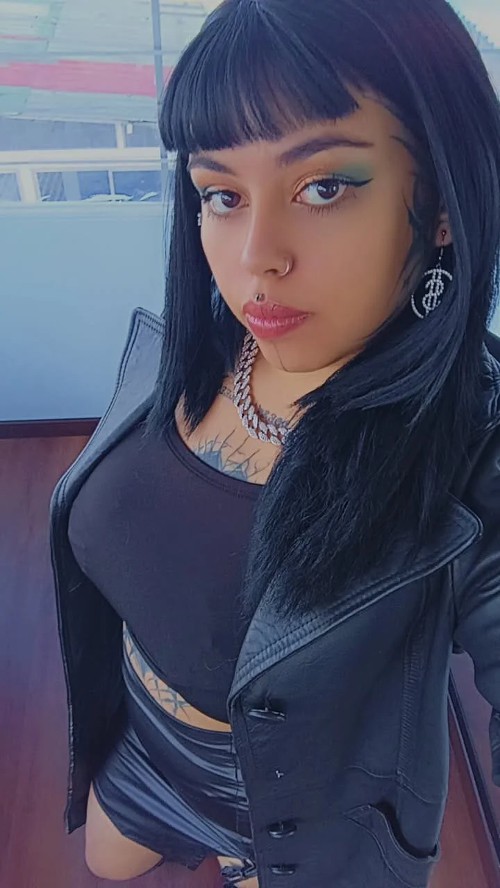 XXX Porn Photo of Nude Marlbooro_rojoo 3
