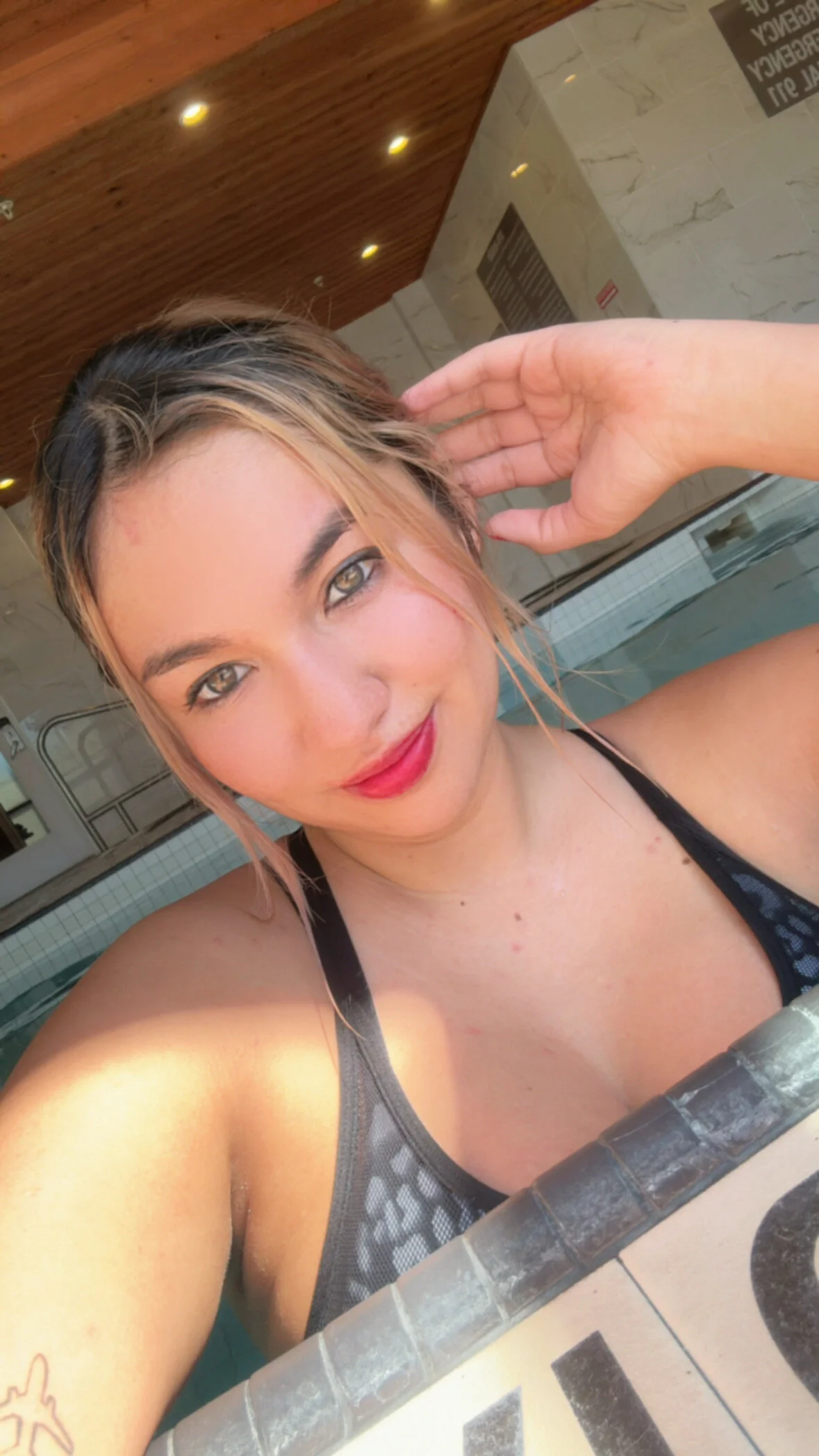 XXX Porn Photo of Nude RoxxanaLovely 2