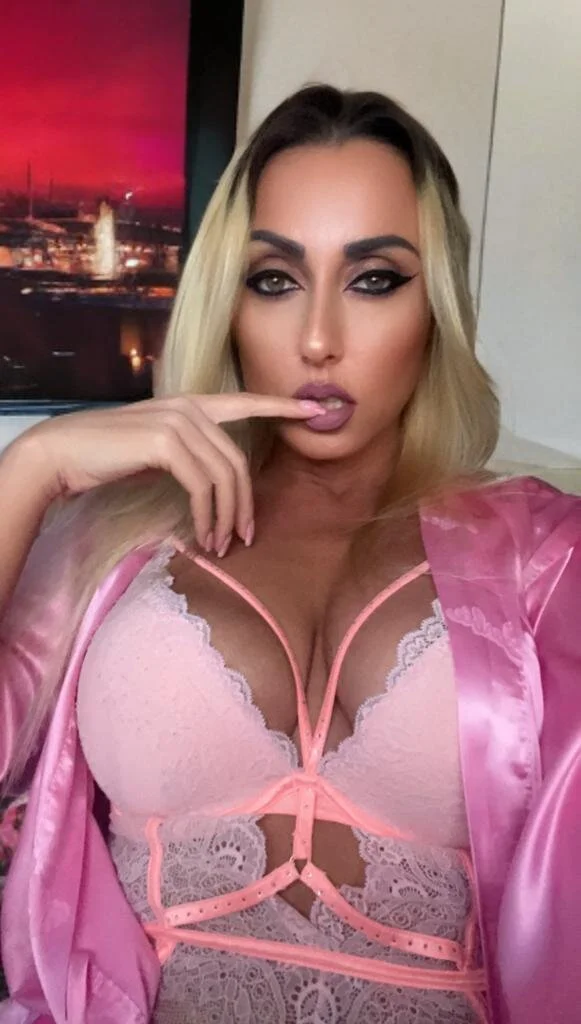 XXX Porn Photo of Nude LunaPercy 2