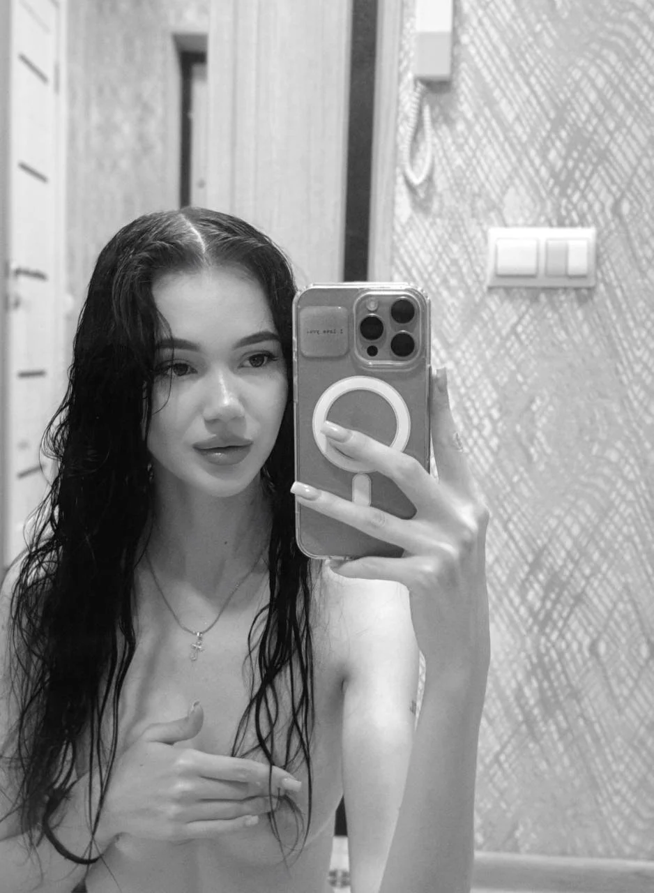 XXX Porn Photo of Nude fit_leese 2