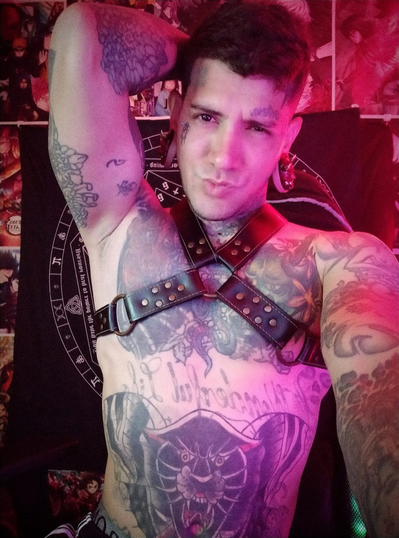 XXX Porn Photo of Nude jhonny__ackerman 2