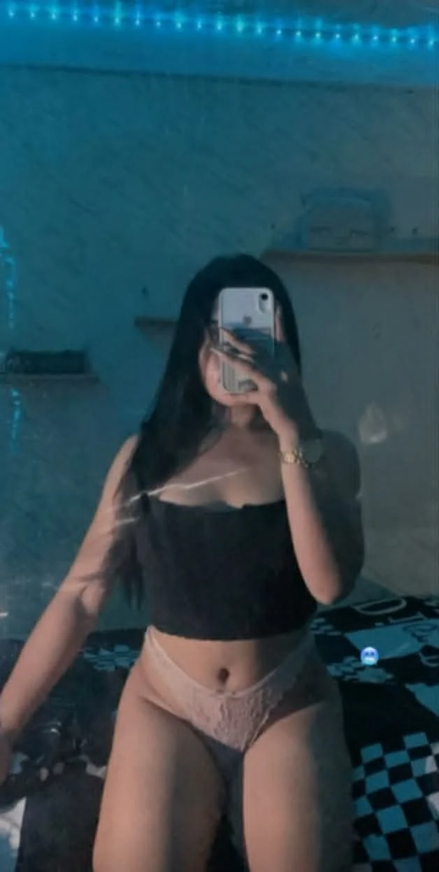 XXX Porn Photo of Nude Ellish_Bella 1