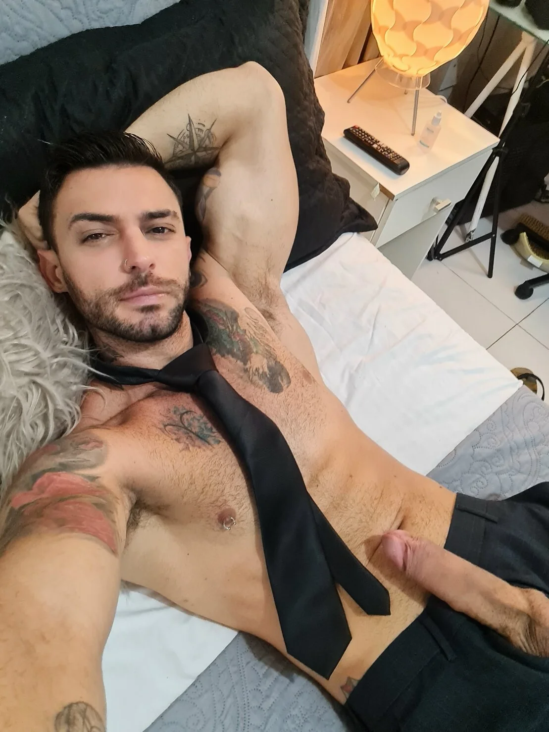 XXX Porn Photo of Nude NycolasRJ 19