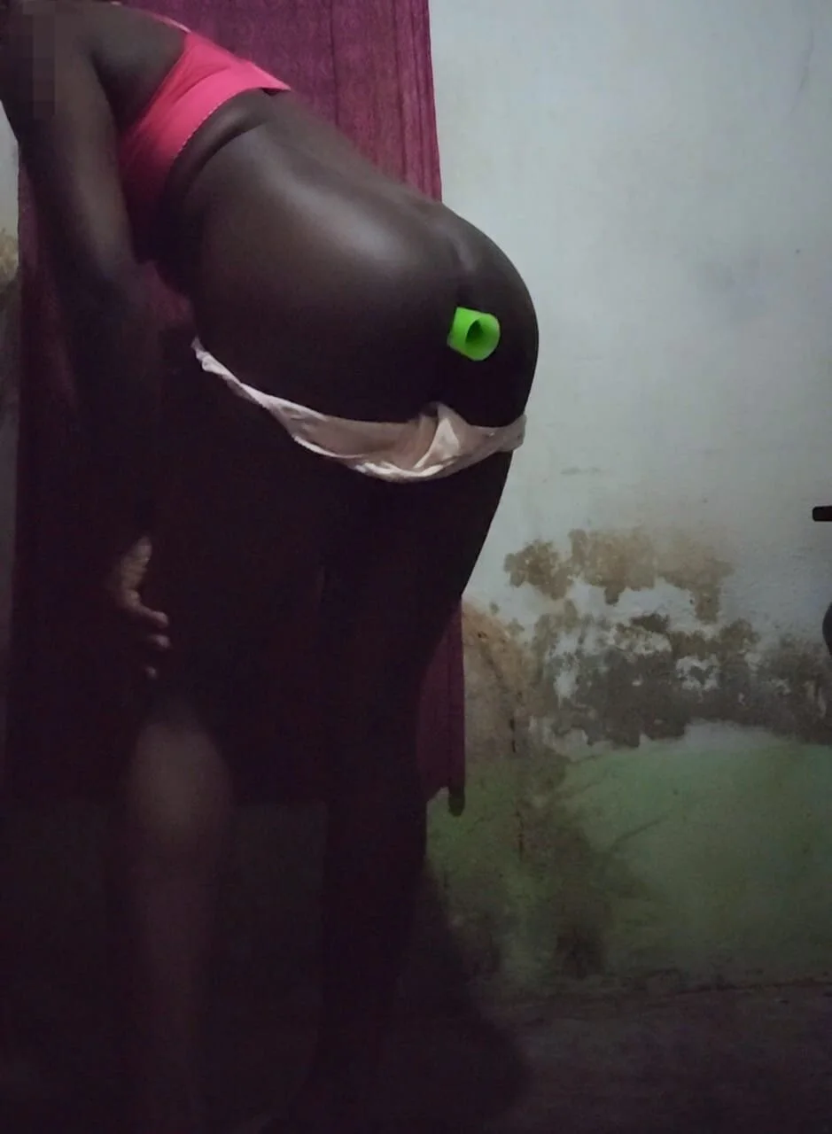 XXX Porn Photo of Nude SlPussylick 8