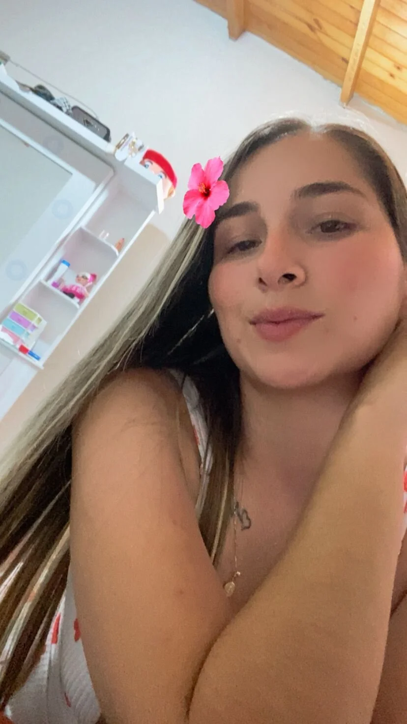 XXX Porn Photo of Nude Iris_love18 12