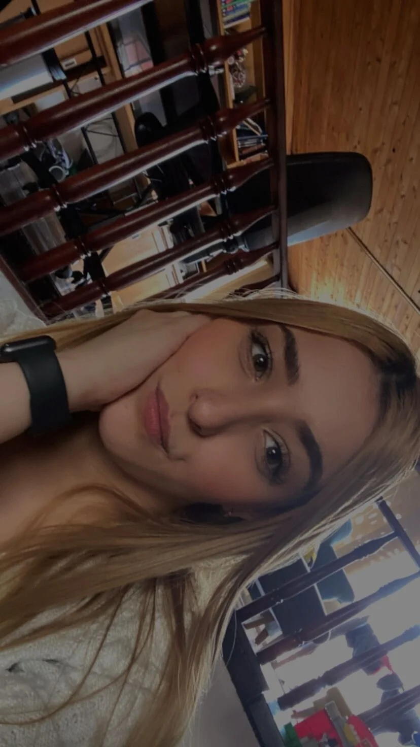 XXX Porn Photo of Nude OraLarson 7