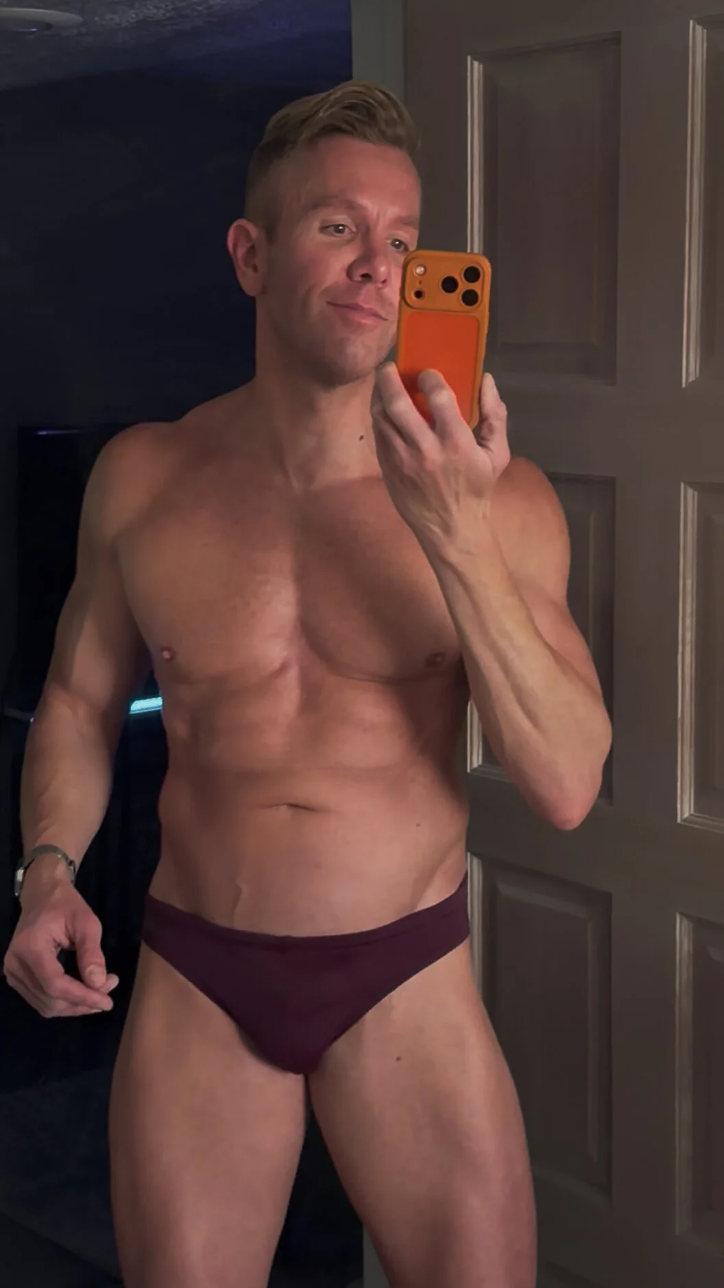 XXX Porn Photo of Nude _lucajake_ 2