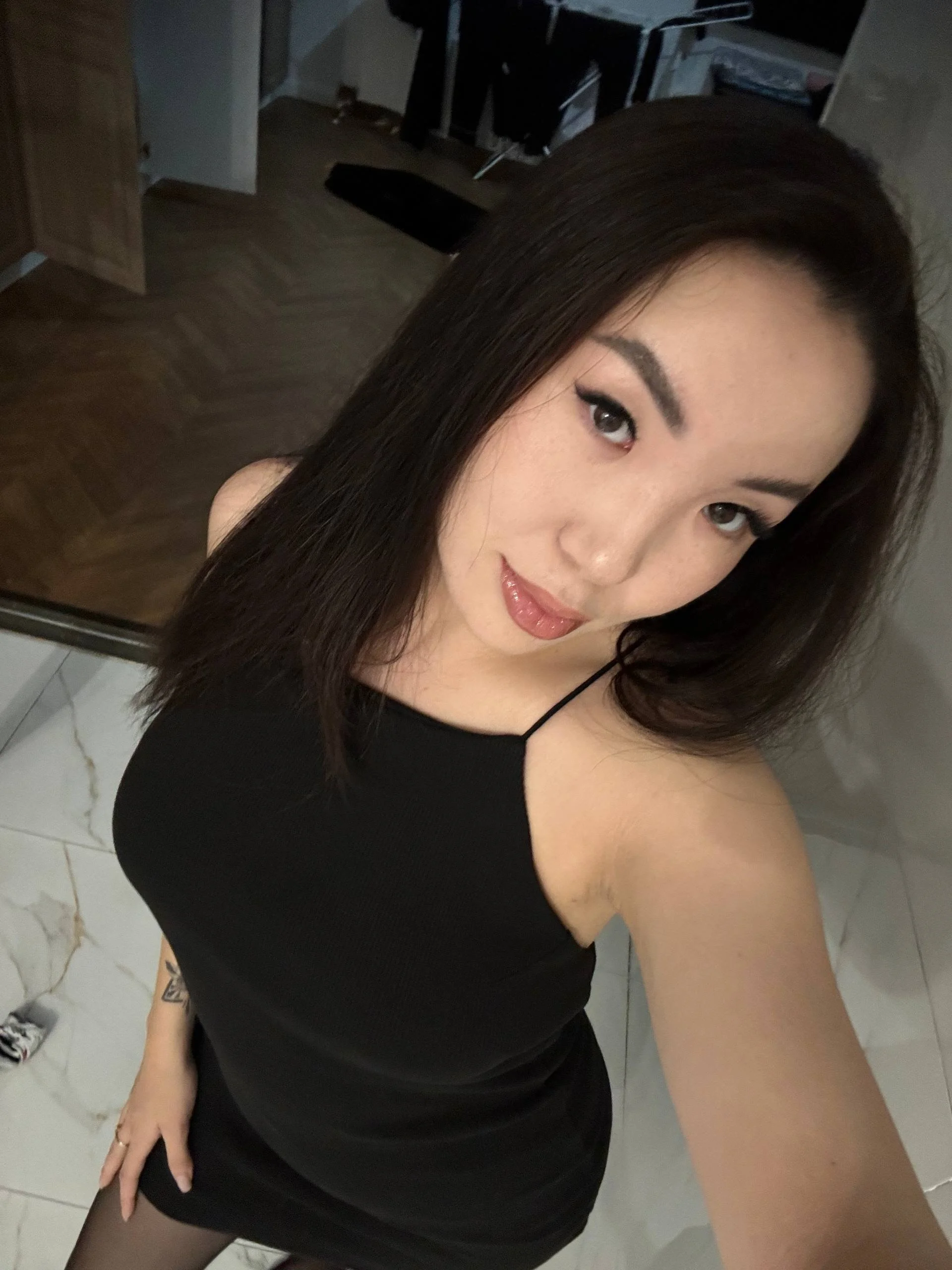 XXX Porn Photo of Nude queenxbae 3