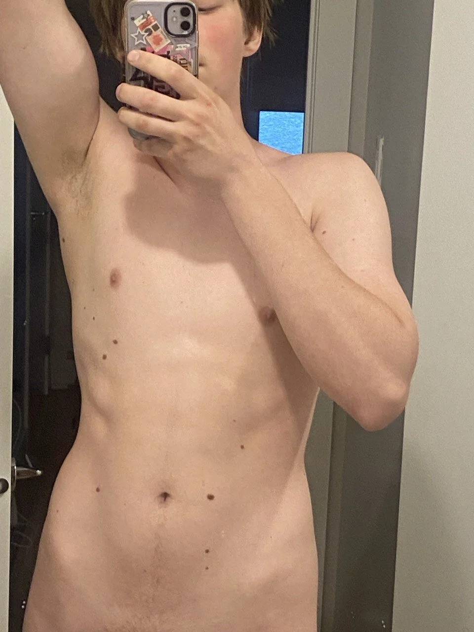 XXX Porn Photo of Nude right-on-me 2