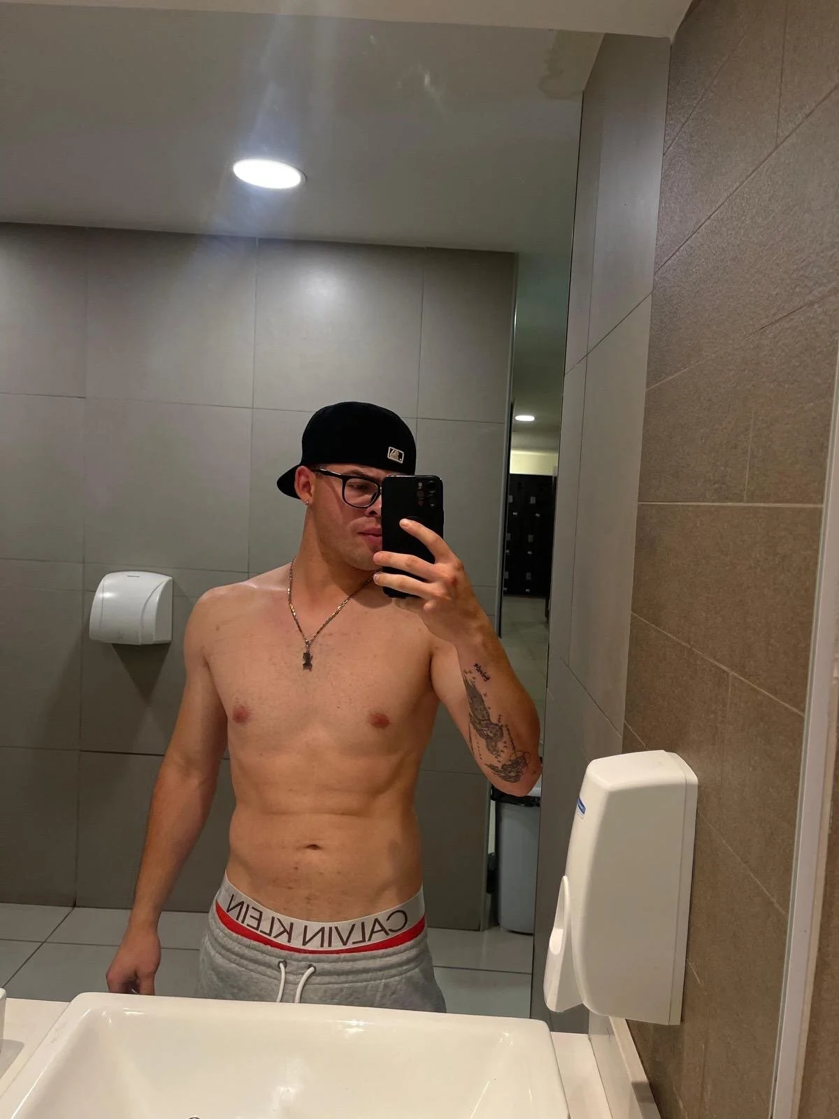 XXX Porn Photo of Nude ElJotaJota0 1
