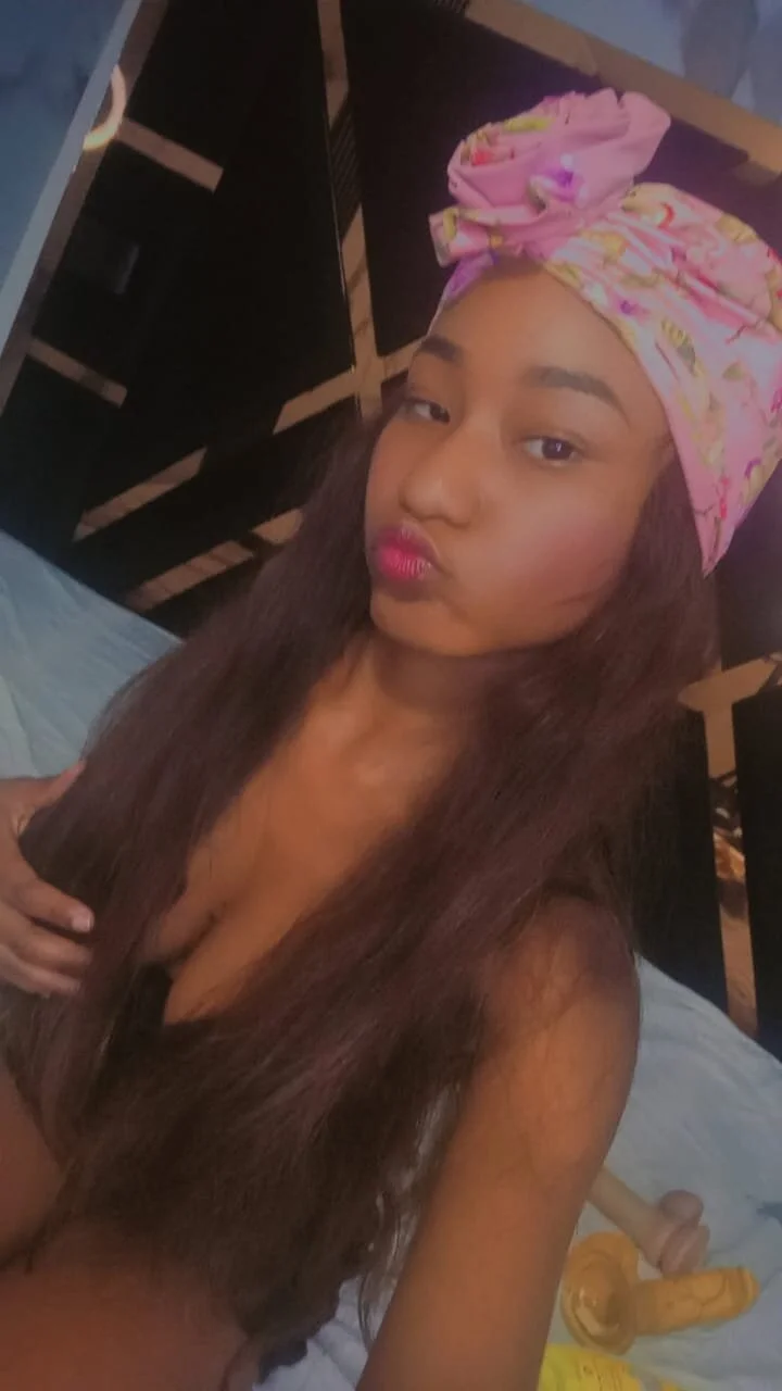 XXX Porn Photo of Nude litte_ebonyx 4