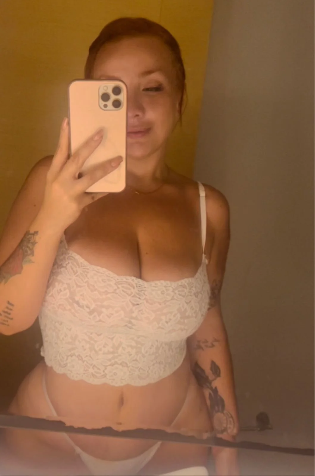 XXX Porn Photo of Nude MarlaRed 27