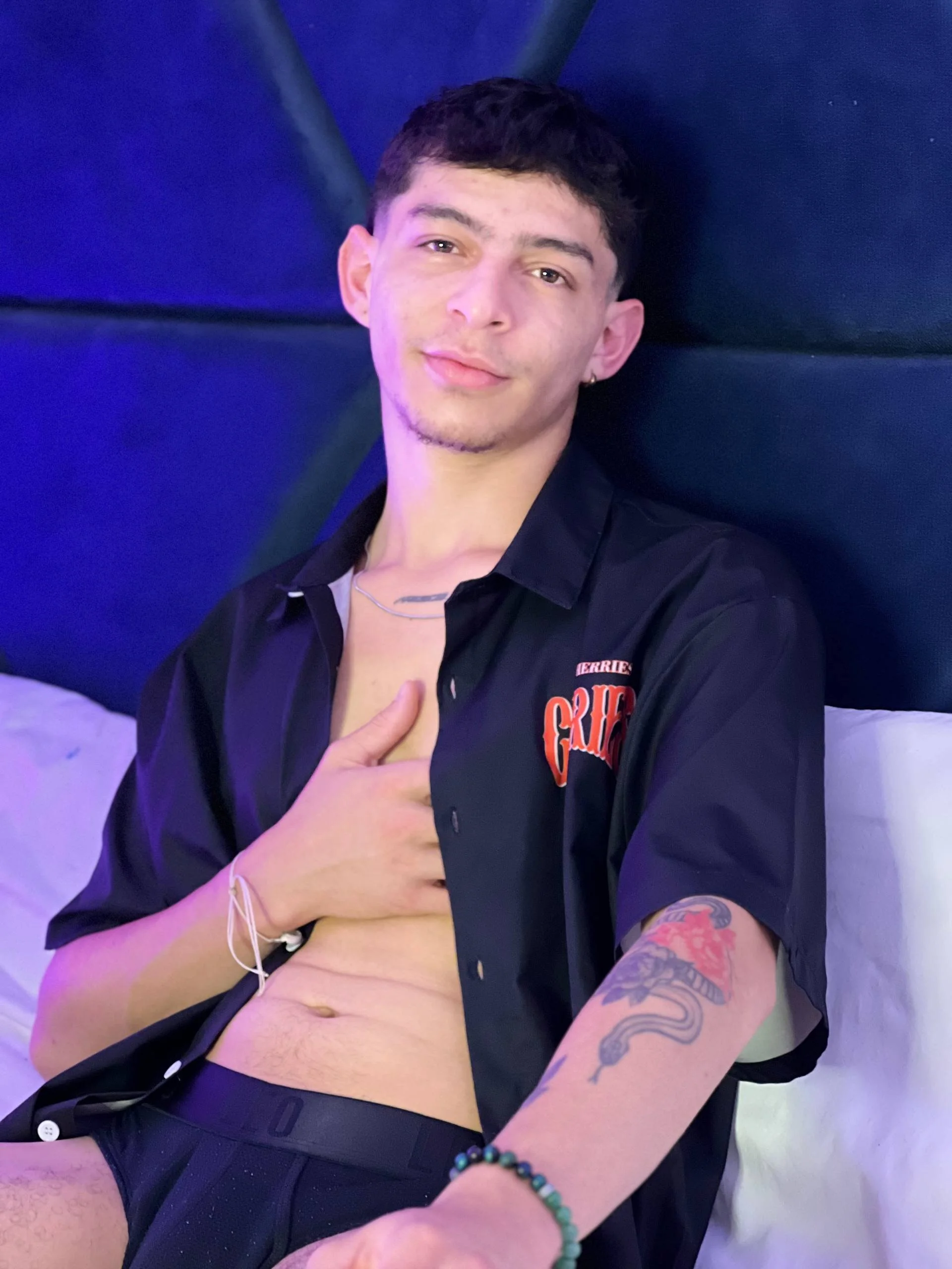 XXX Porn Photo of Nude Logan_Woods 5
