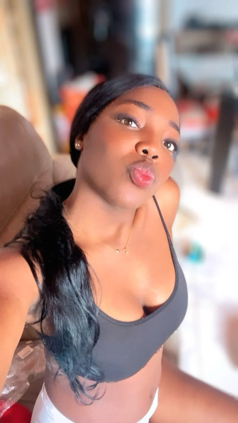 XXX Porn Photo of Nude zoeethompson_cm 12