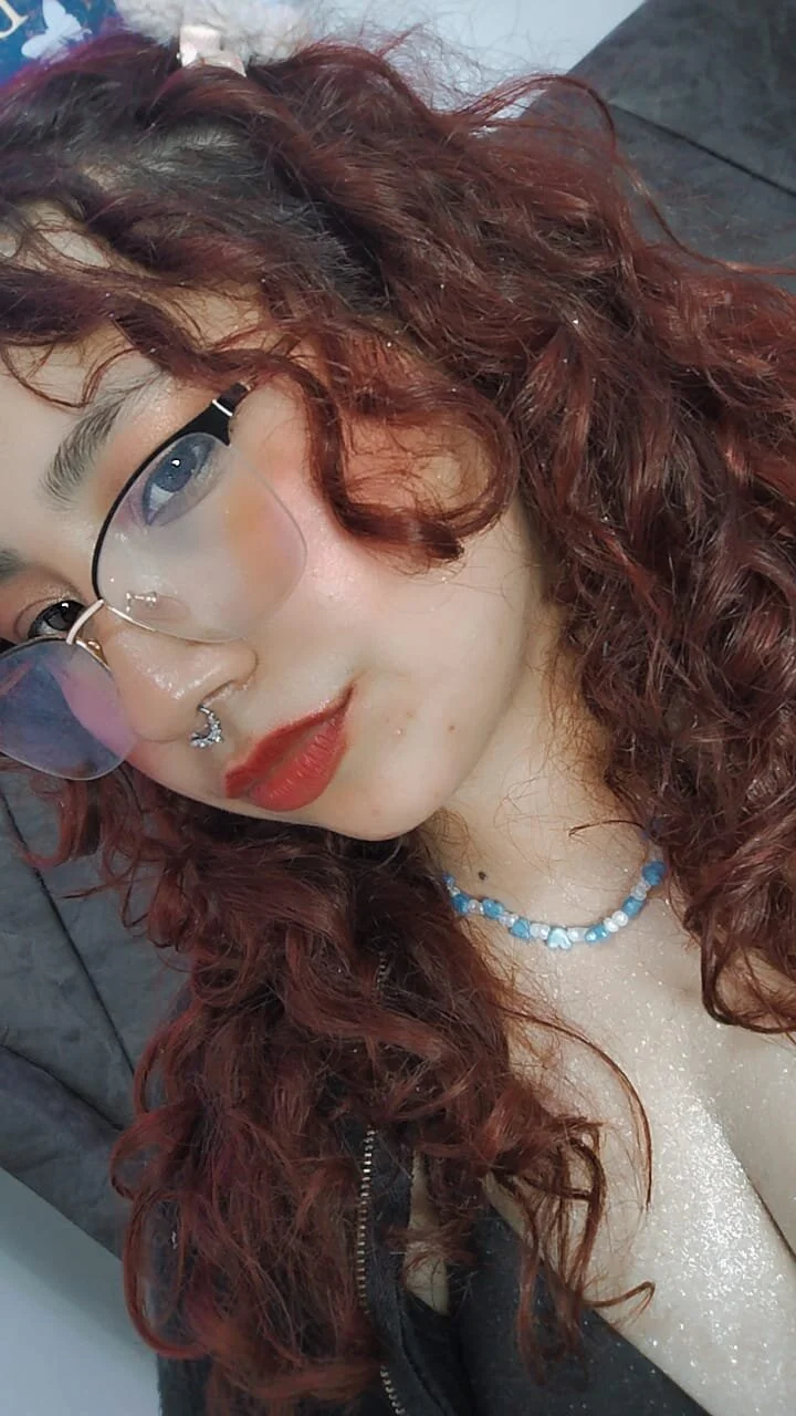 XXX Porn Photo of Nude littlee_red 30