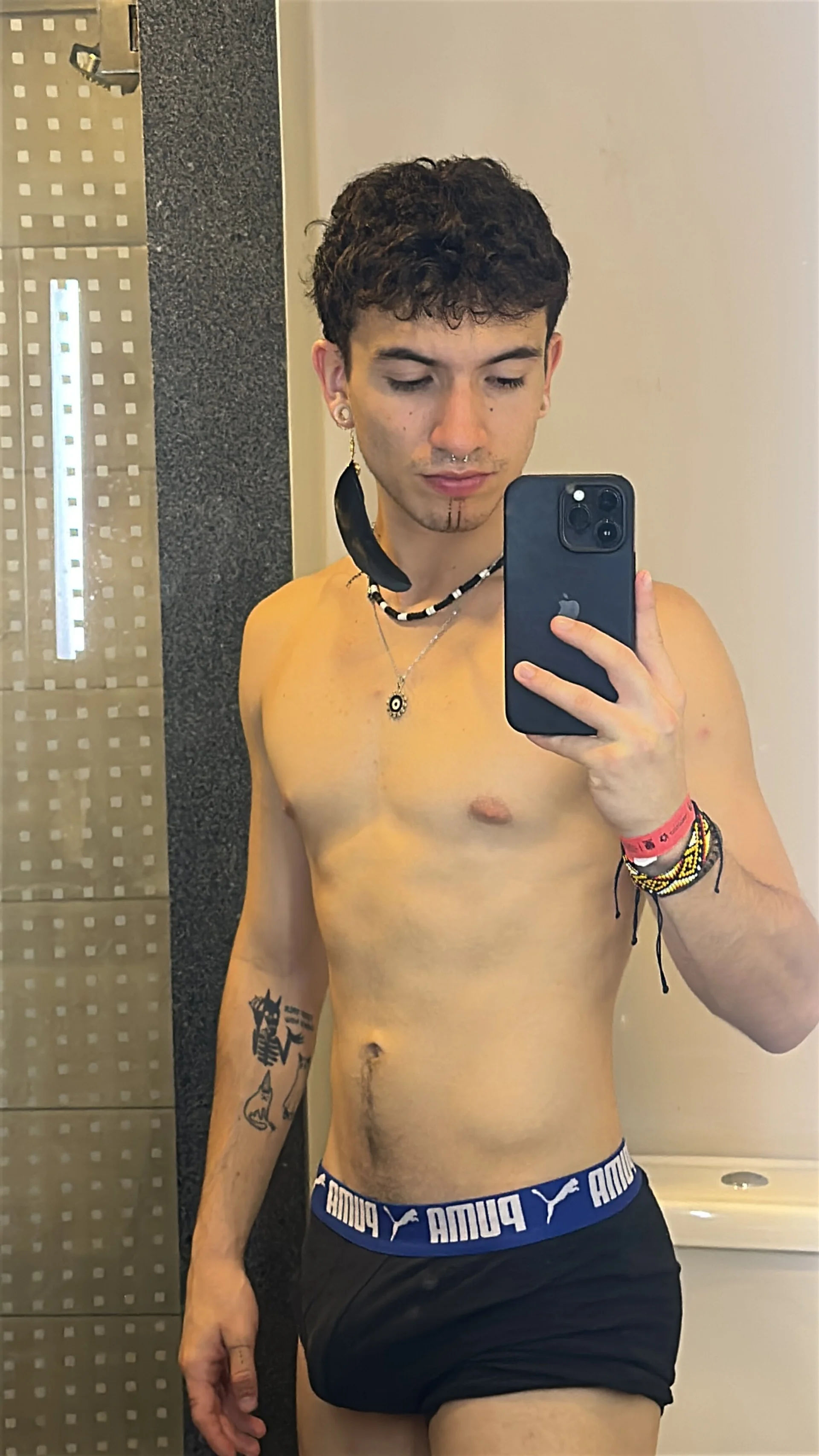 XXX Porn Photo of Nude Luxezayn 4