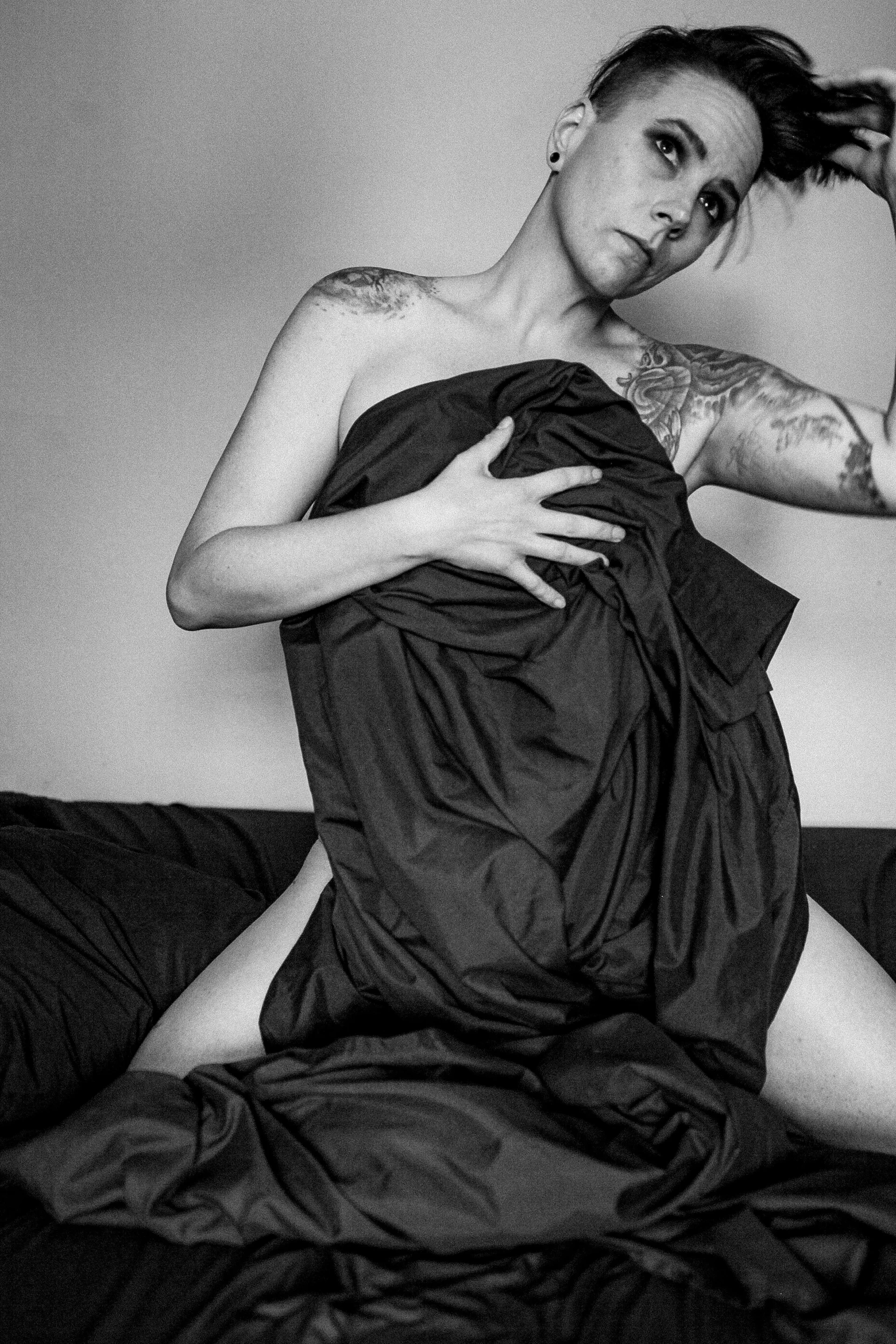XXX Porn Photo of Nude juneafterhours 8