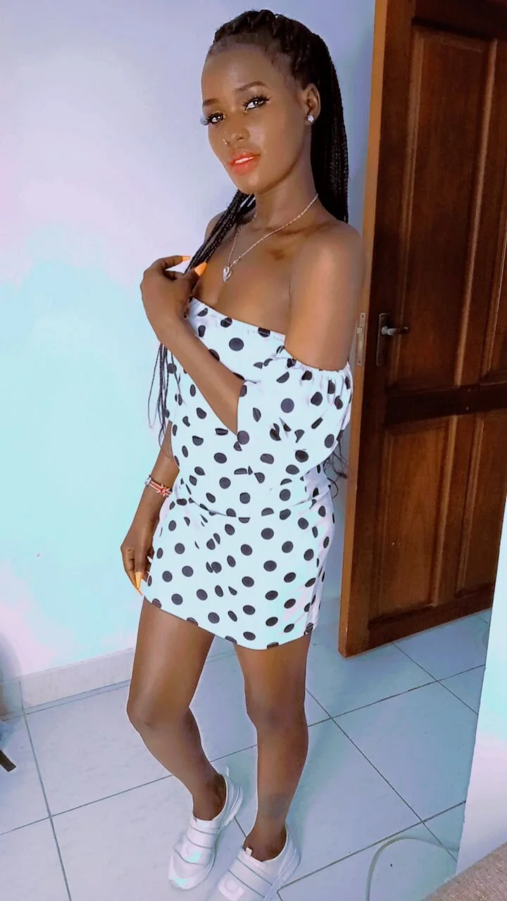 XXX Porn Photo of Nude cutesmiling 2