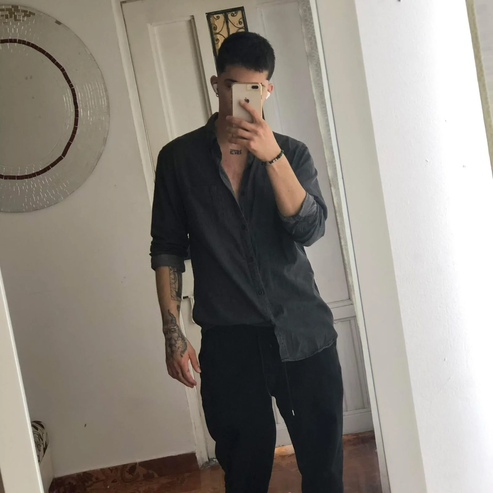 XXX Porn Photo of Nude mike_friends 1