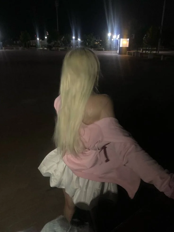XXX Porn Photo of Nude MikaPink 3