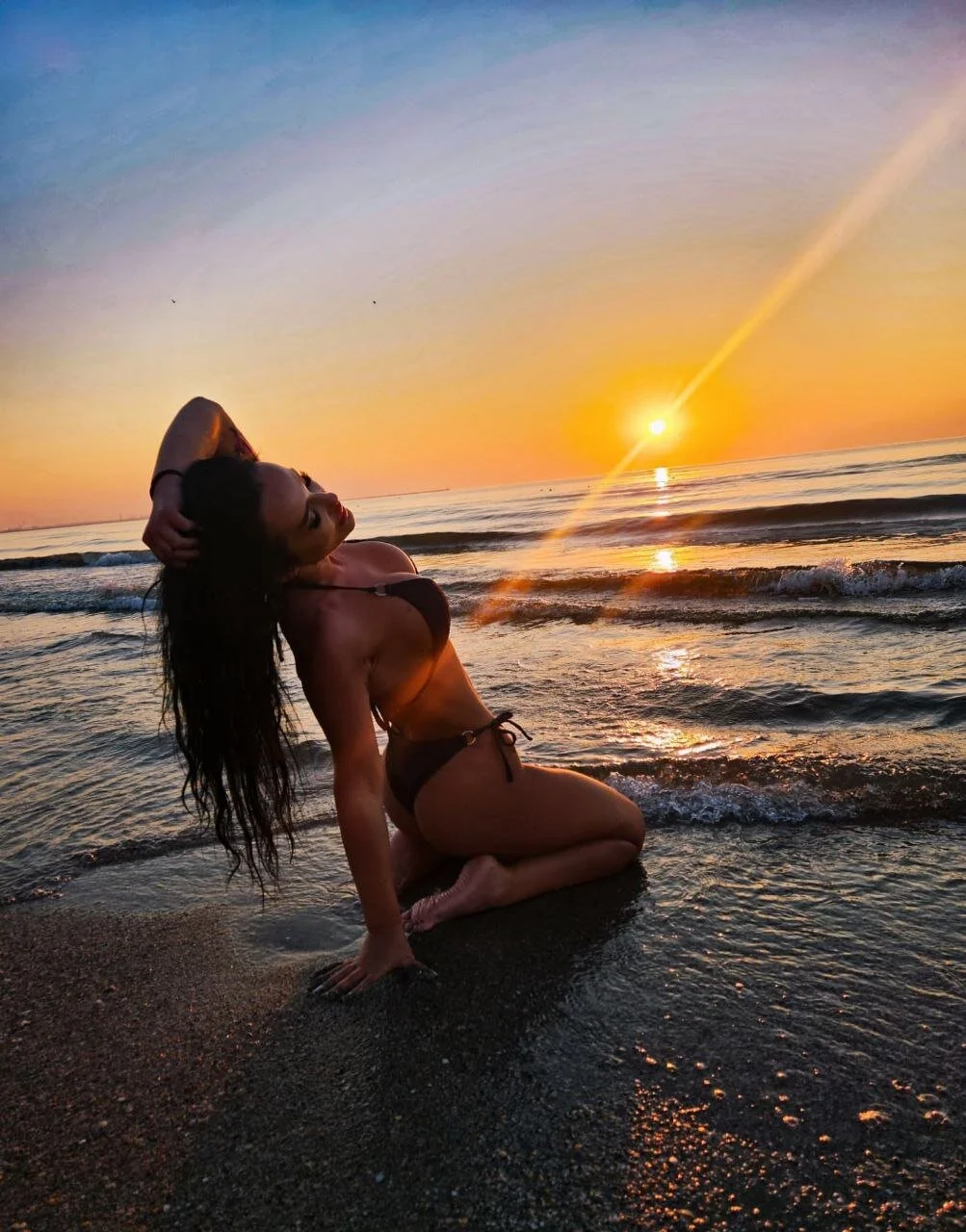 XXX Porn Photo of Nude XandraRaven 5