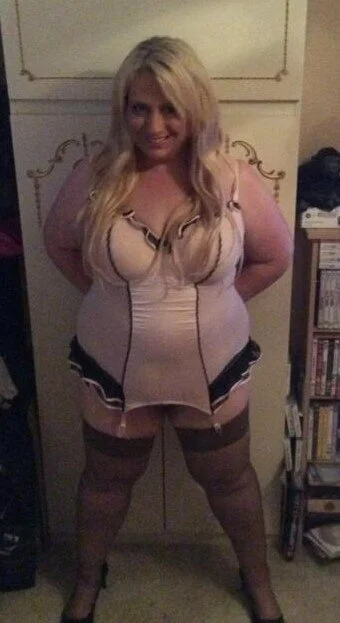 XXX Porn Photo of Nude MatureVixen 25