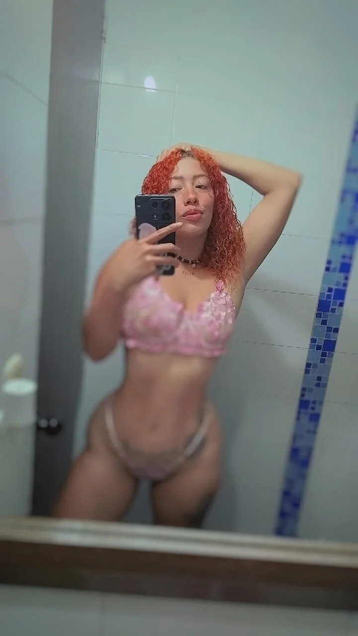 XXX Porn Photo of Nude roxyrougee 1