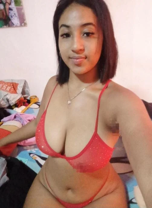 XXX Porn Photo of Nude vfridaper 3
