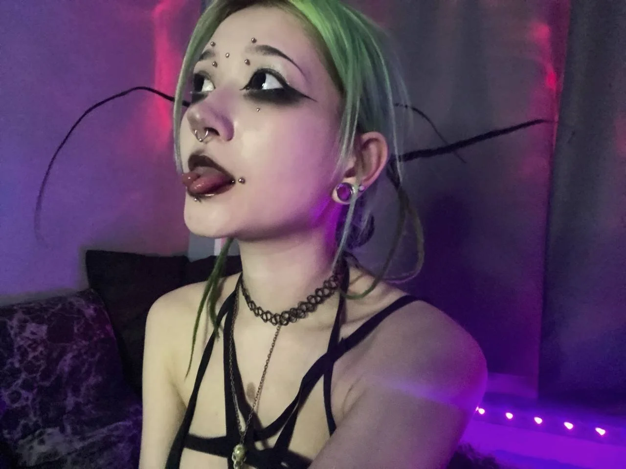 XXX Porn Photo of Nude Milten-Trish 8