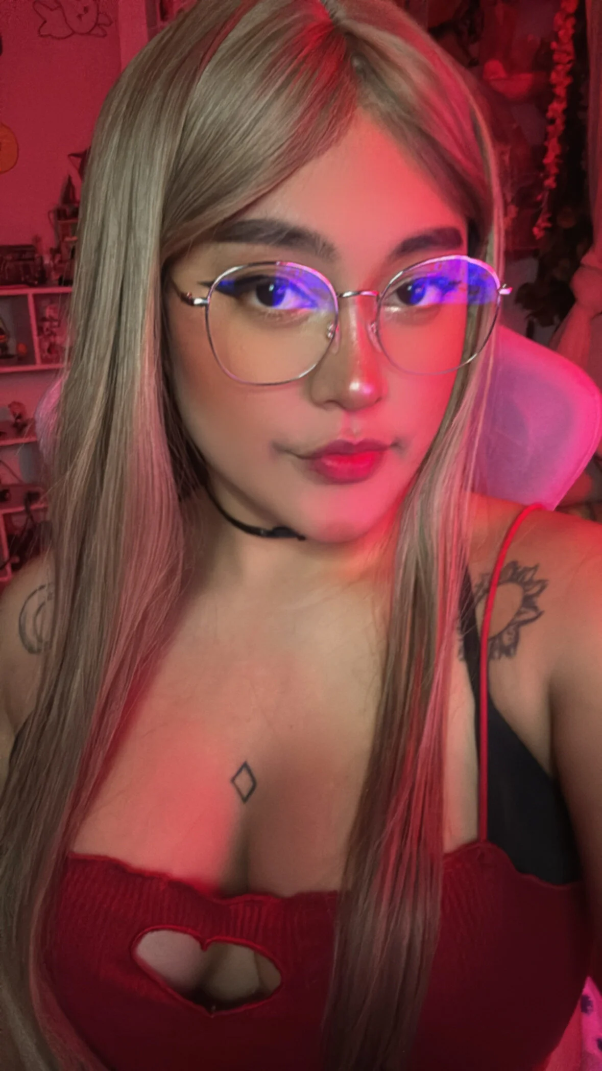XXX Porn Photo of Nude pawmistry 10