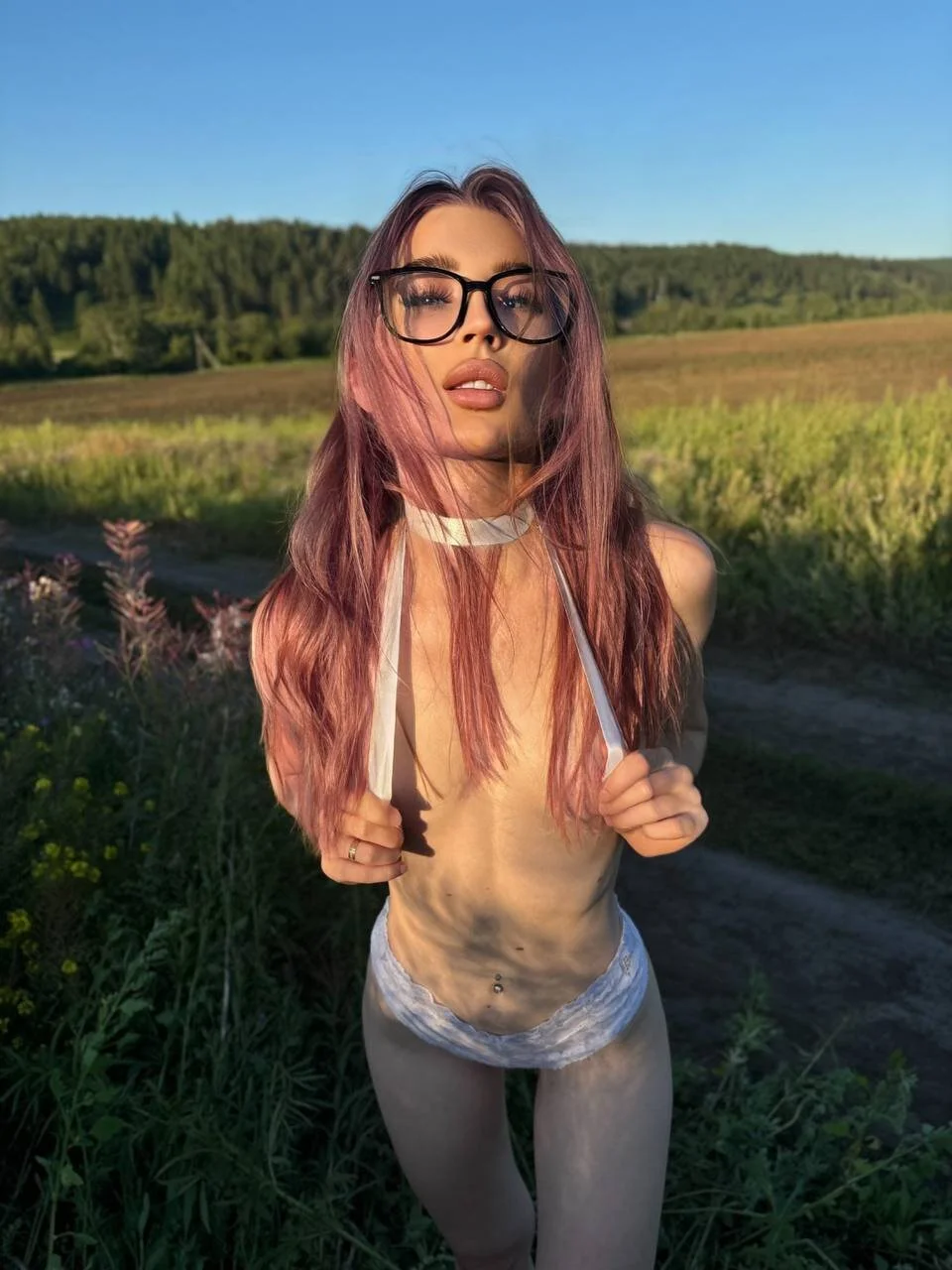 XXX Porn Photo of Nude MissEvelynGlow 3