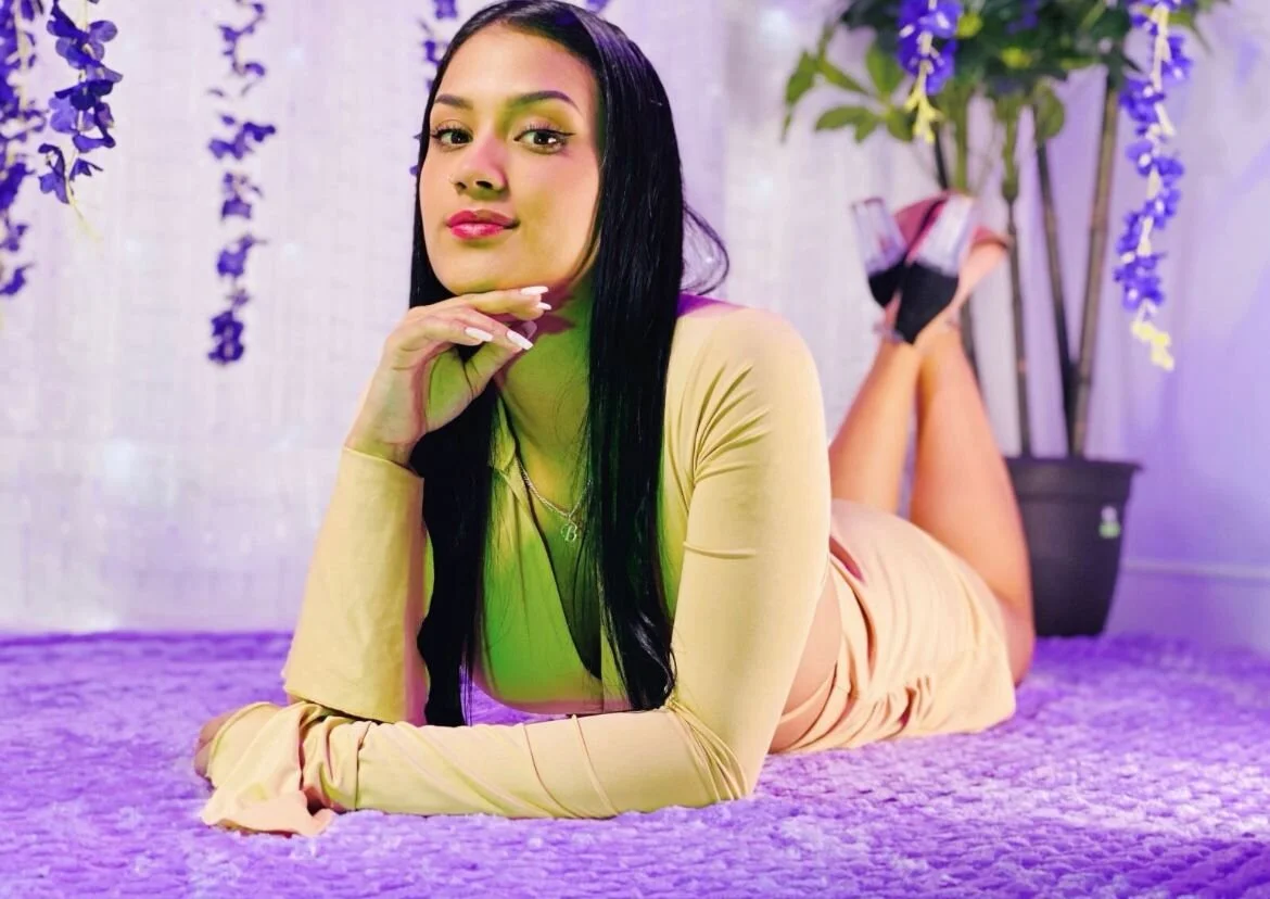 XXX Porn Photo of Nude Issa_Messy 6