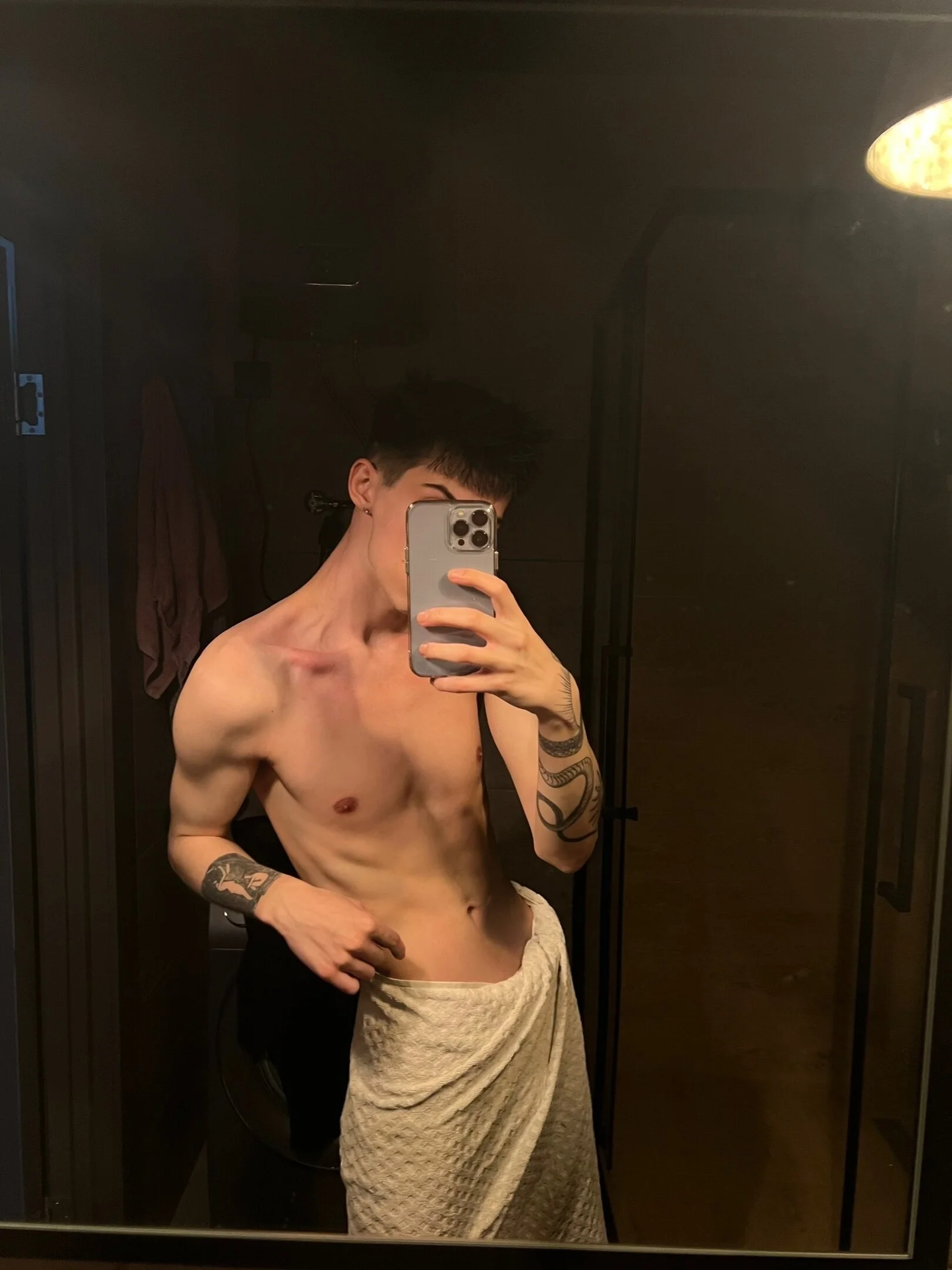 XXX Porn Photo of Nude Bbrandon_ 4