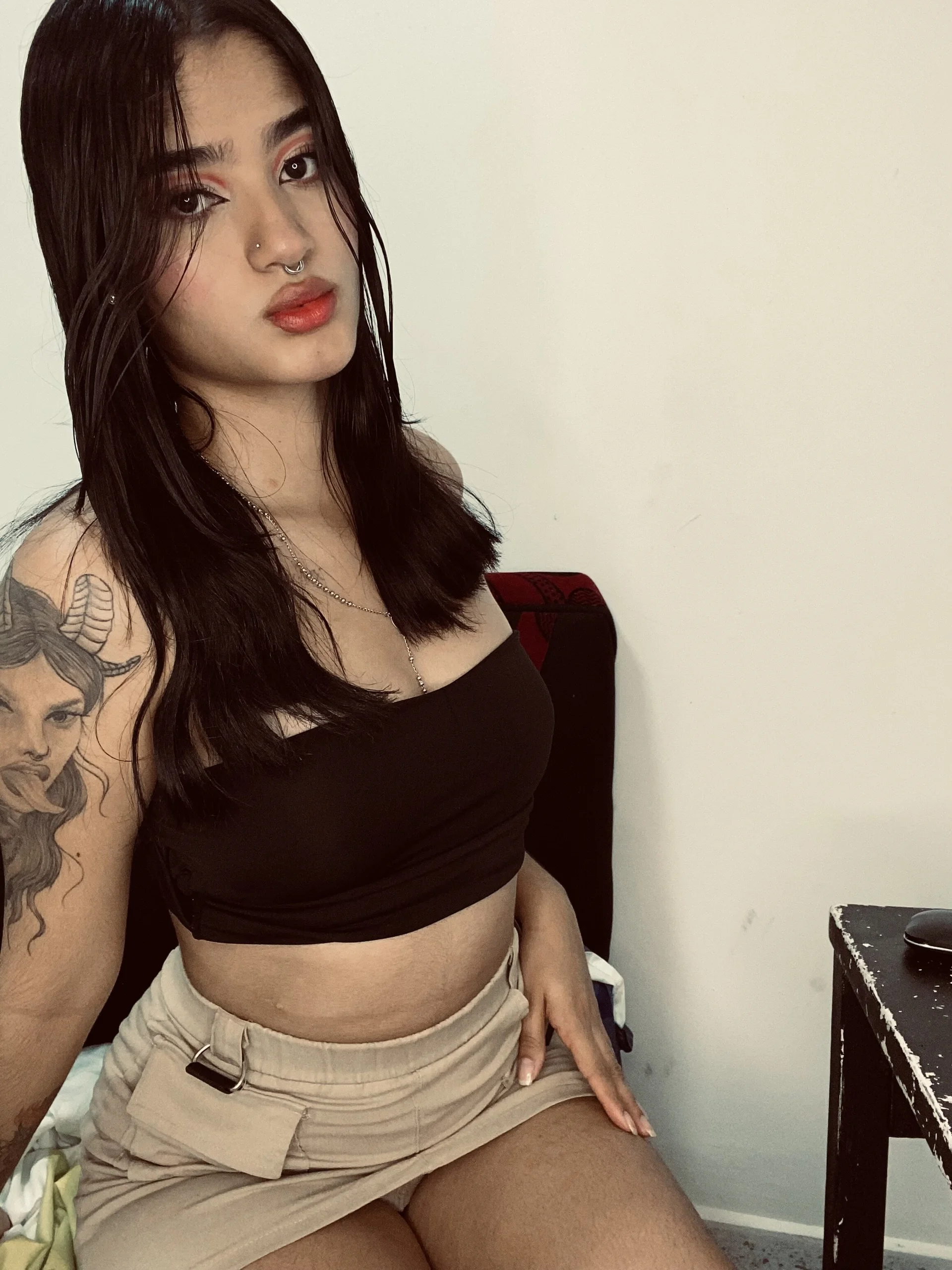 XXX Porn Photo of Nude charlotte_9999 22