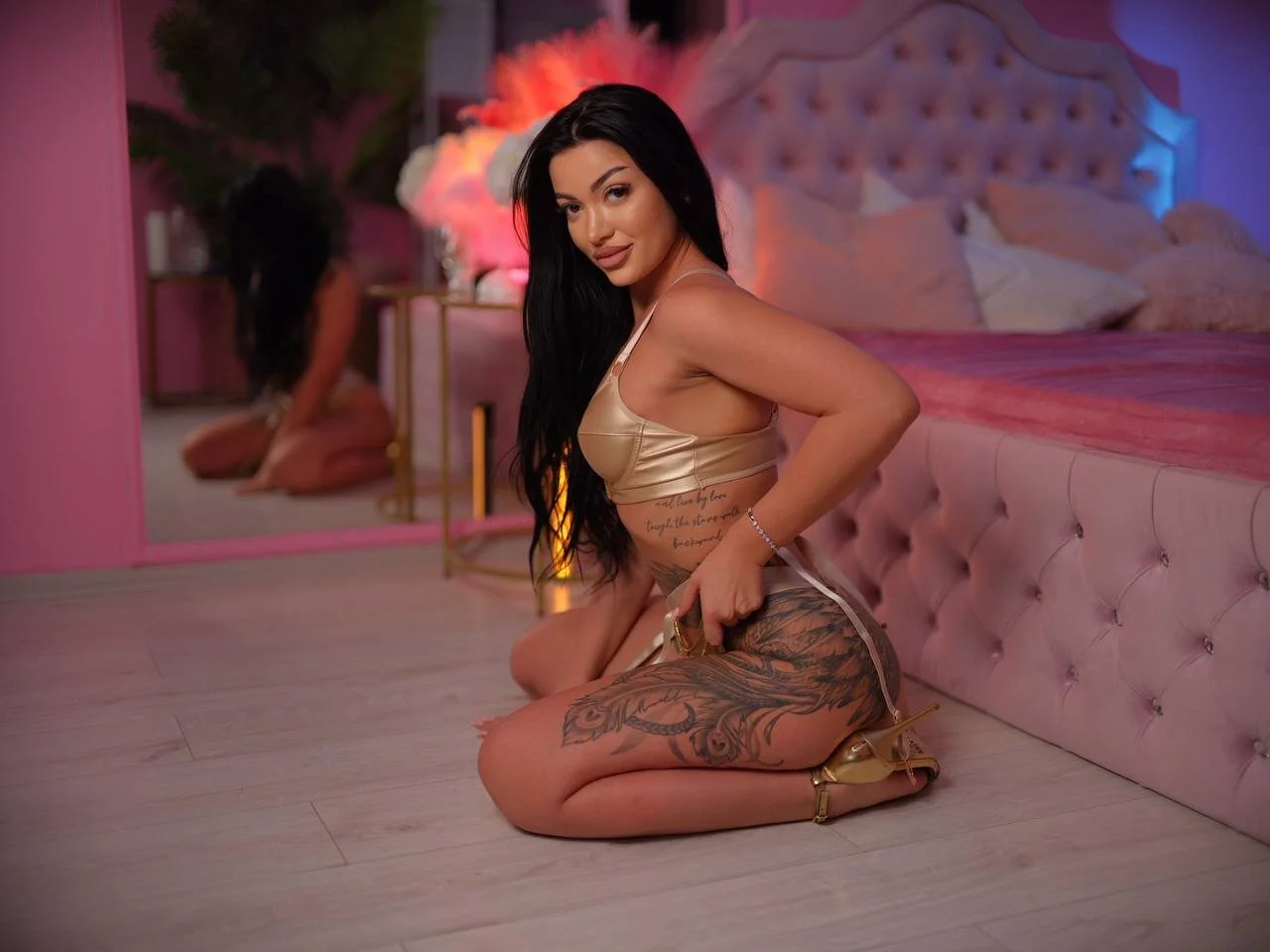 XXX Porn Photo of Nude juliexxx 4