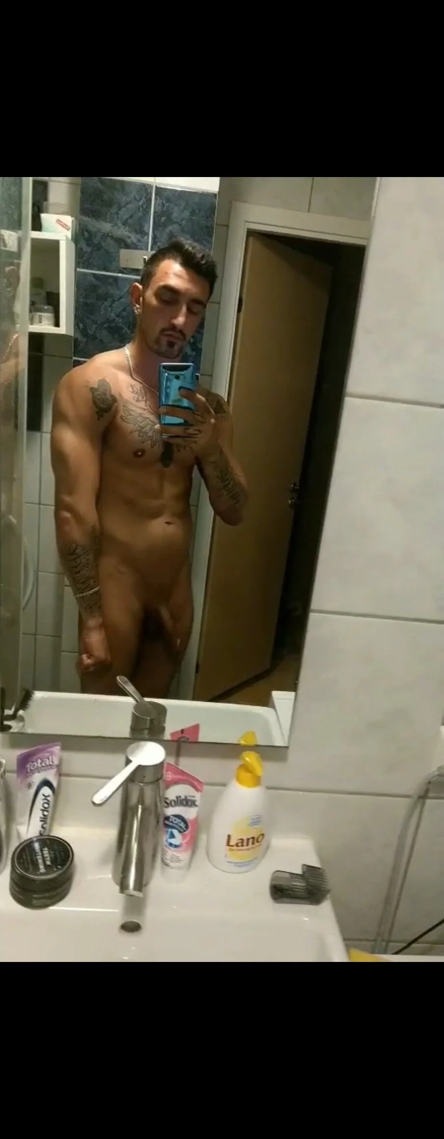 XXX Porn Photo of Nude Benhard90 2