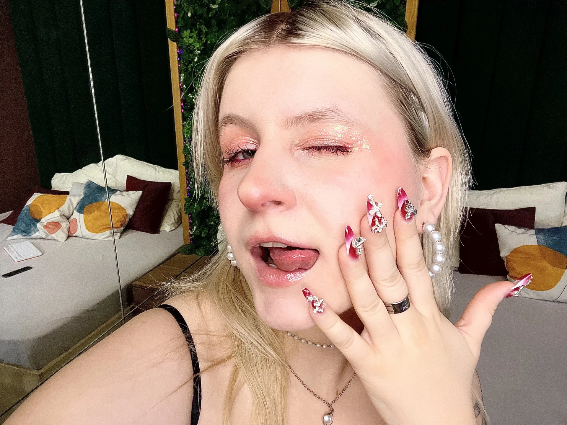 XXX Porn Photo of Nude Flora_SecretLife 54