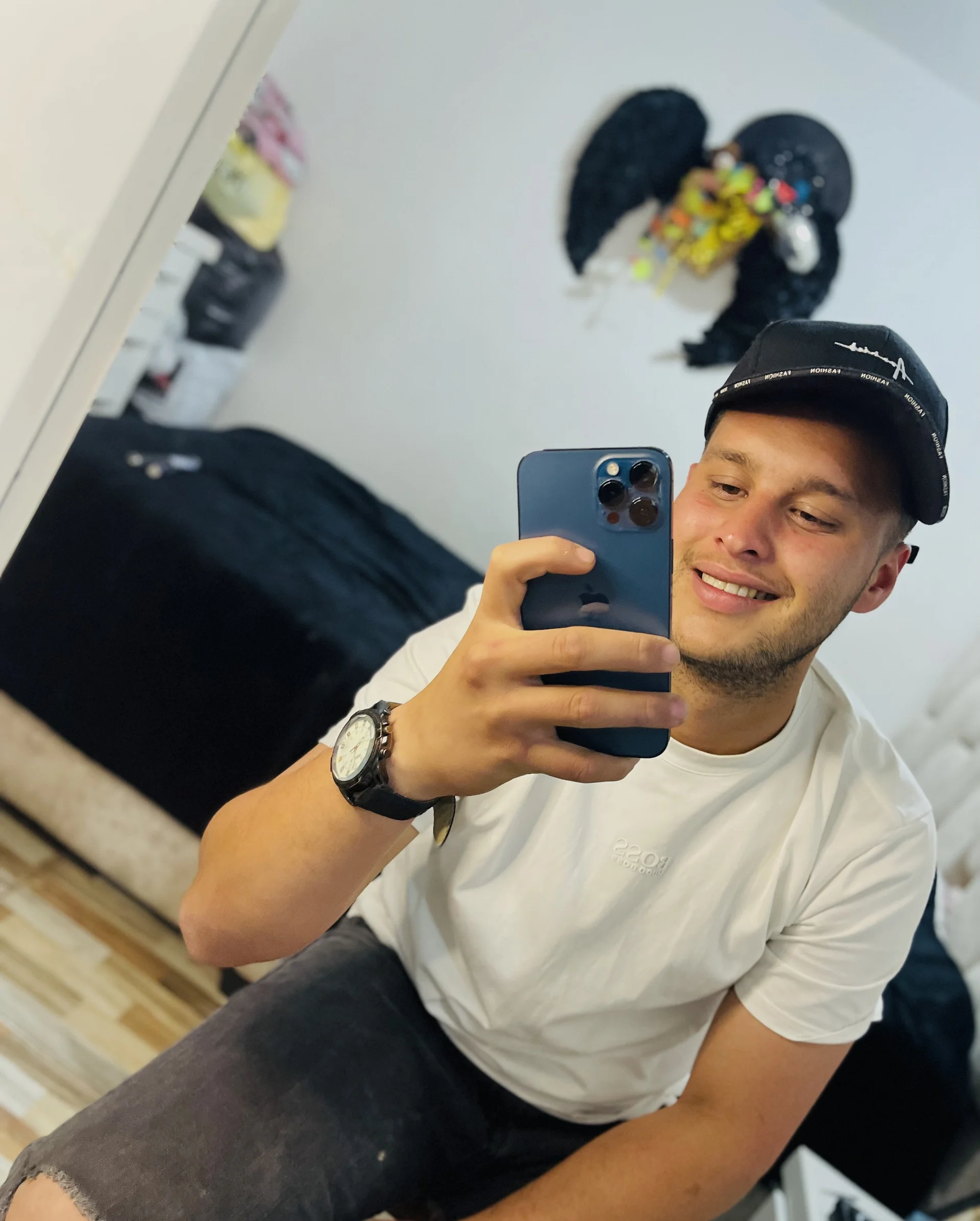 XXX Porn Photo of Nude Latino_jr 2