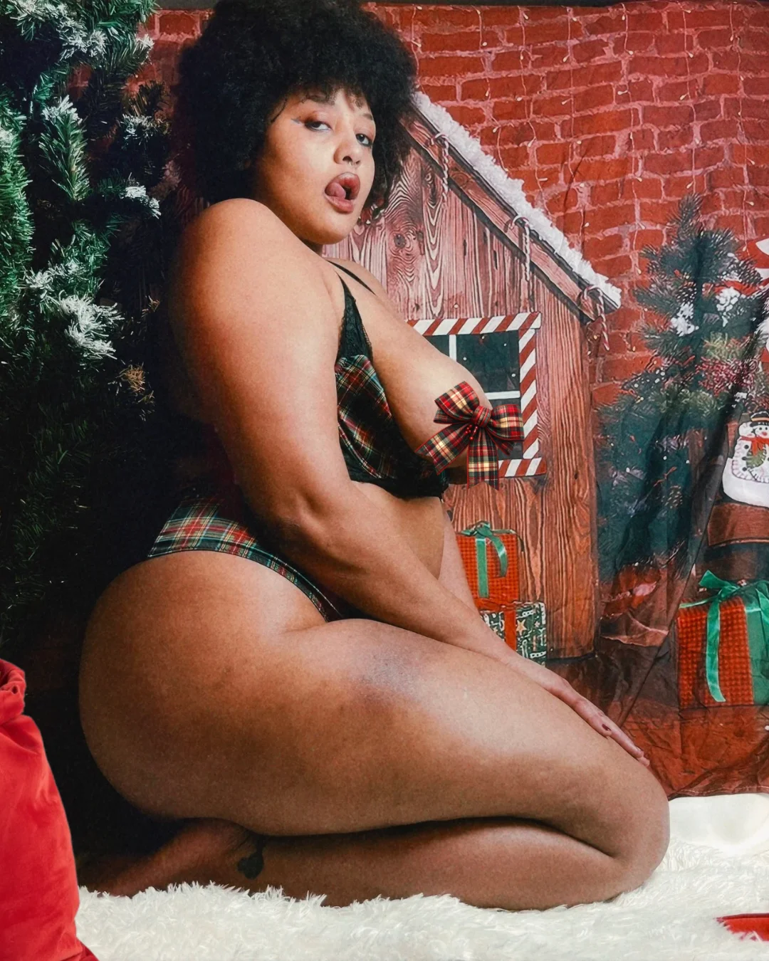 XXX Porn Photo of Nude TheeVixxxen 25