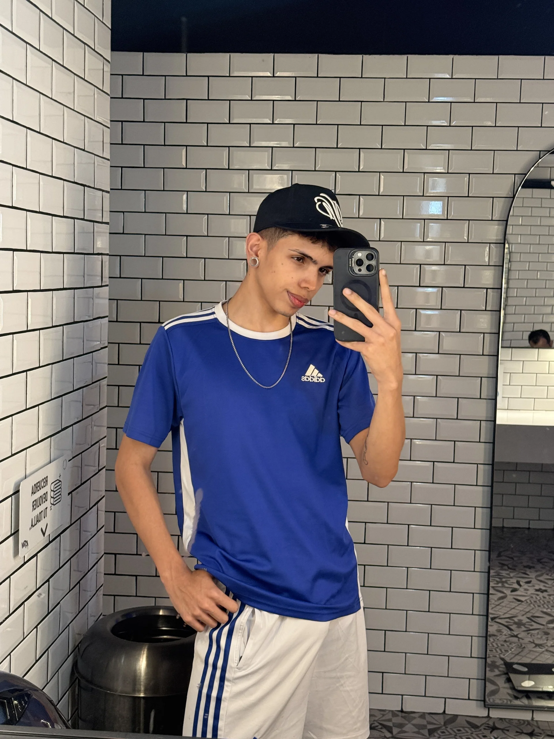 XXX Porn Photo of Nude andrew_magicc 7