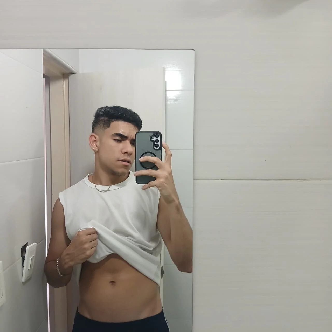 XXX Porn Photo of Nude zack_joness18 69