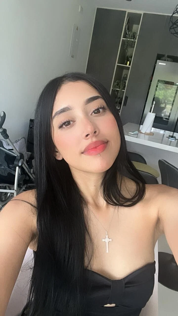 XXX Porn Photo of Nude ScarlettBlaze_ 2