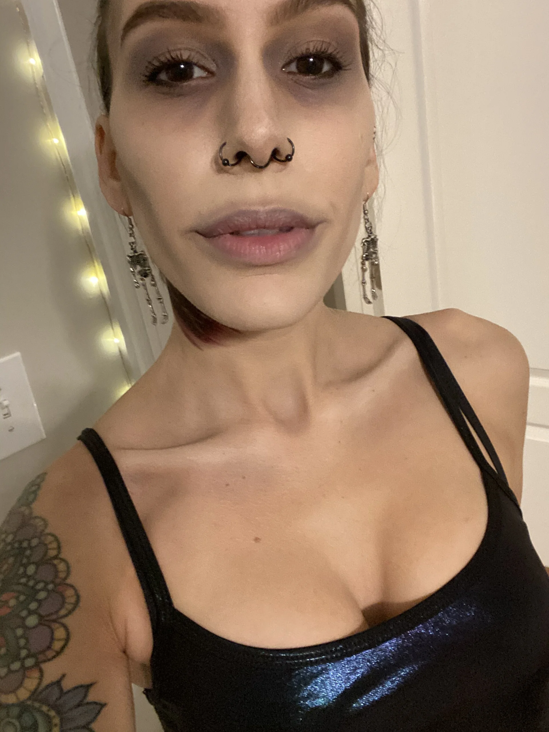 XXX Porn Photo of Nude lil_martian 5