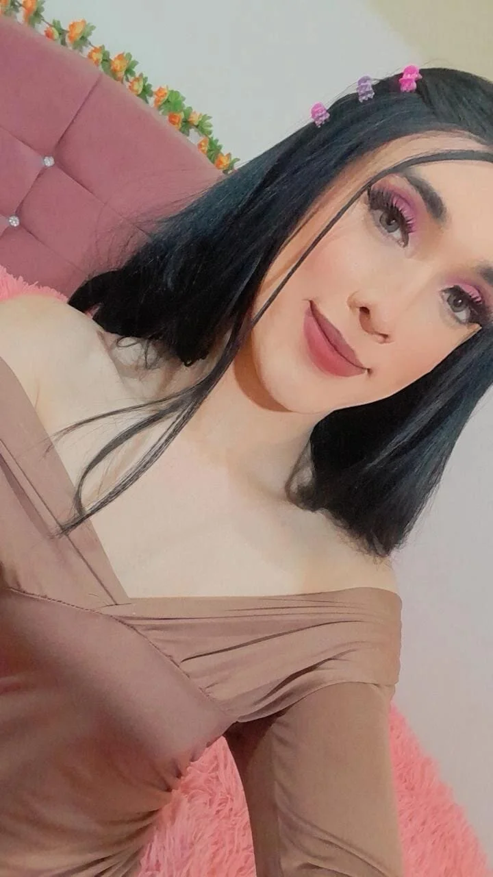 XXX Porn Photo of Nude Bella_Emmy 7