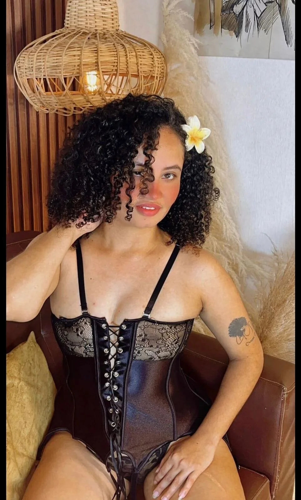 XXX Porn Photo of Nude CurlyScarlet 1